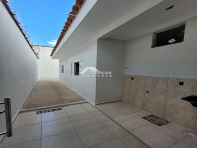 Casa para Venda, em Franca, bairro Prolongamento Vila Santa Cruz, 2 dormit�rios, 1 banheiro, 4 vagas